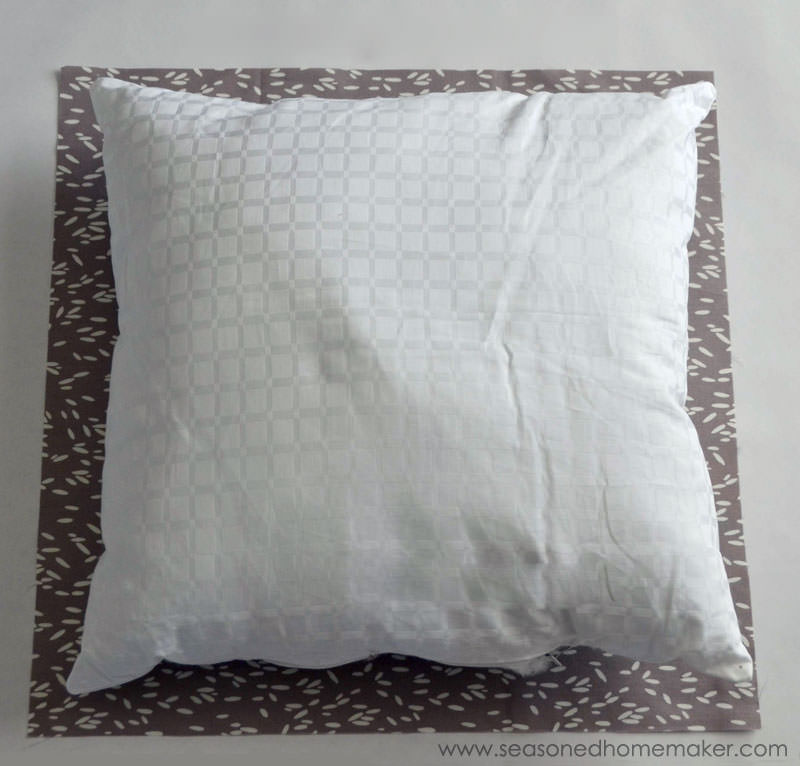 Simple-to-Sew Holiday Pillows - Photo by Leslie Rutland/The Seasoned Homemaker (HobbyFarms.com)