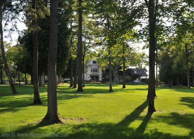 Mackinac Island Fudge Festival - Photo by John D. Ivanko (HobbyFarms.com)