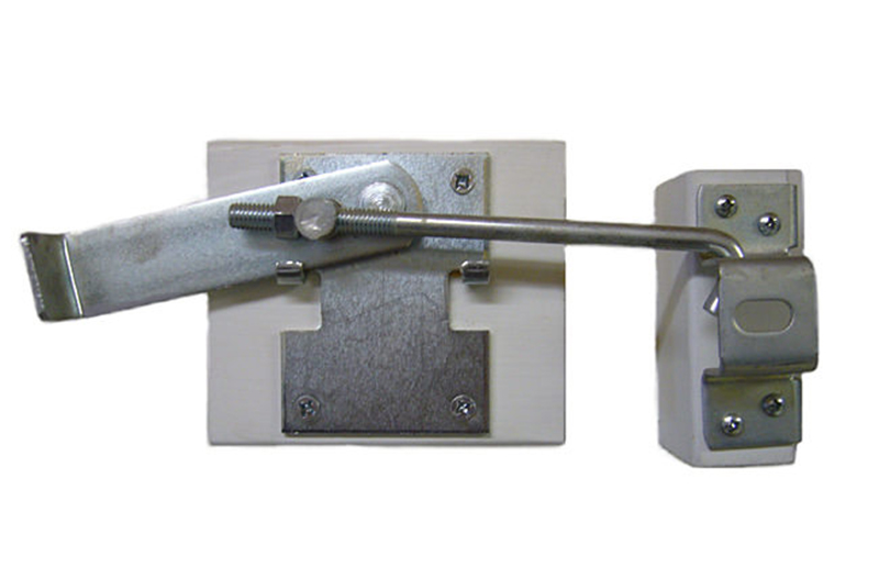 barn door seal latch