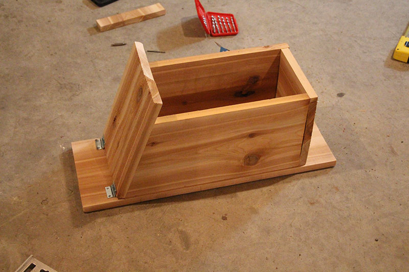 making an eastern screeech owl nest box