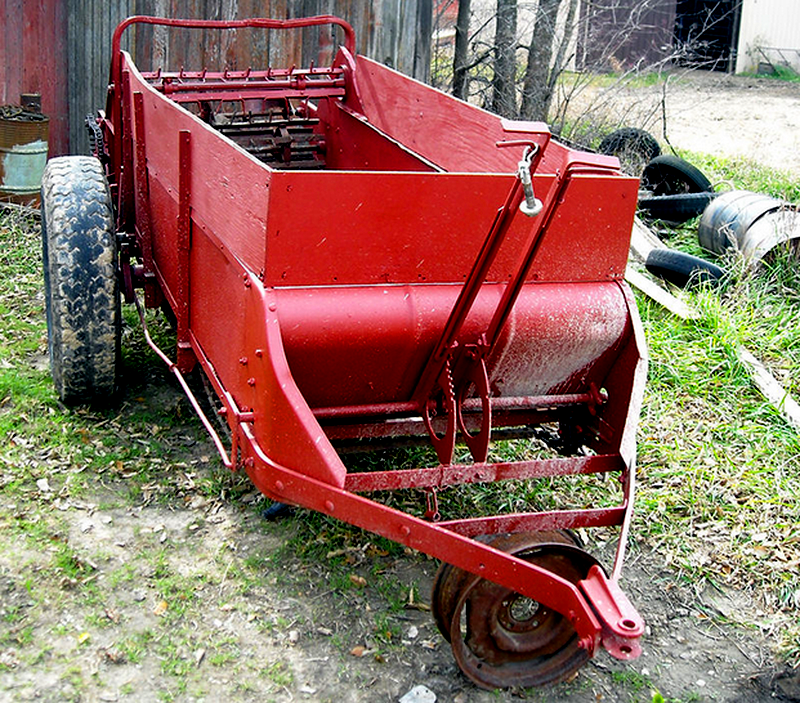 farm equipment manure spreader